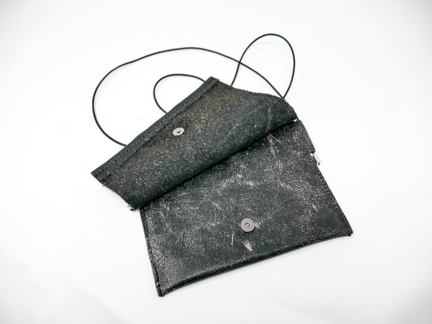 The Traveler Cross Body